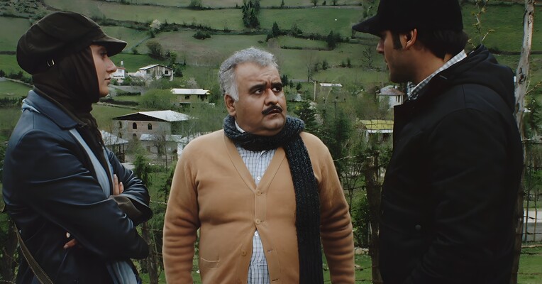 کلاغ پر - پس‌زمینه