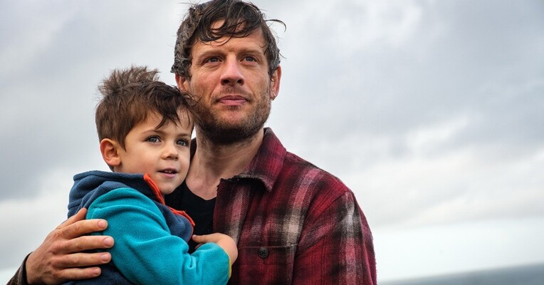 تظاهر کردن - پس‌زمینه