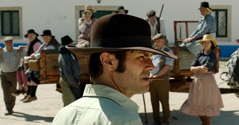 دامنه - پس‌زمینه