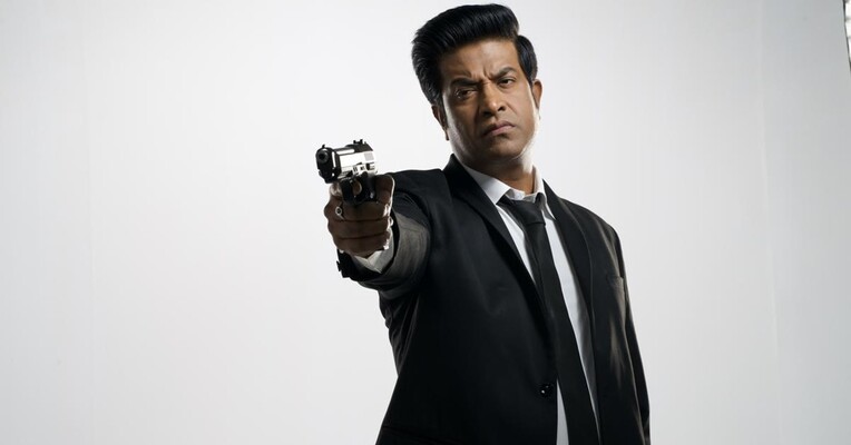 چاری 111 - پس‌زمینه