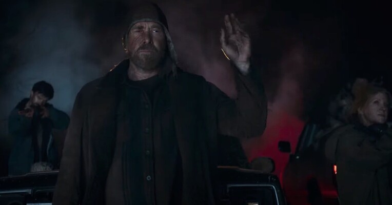 شیطان زیر - پس‌زمینه