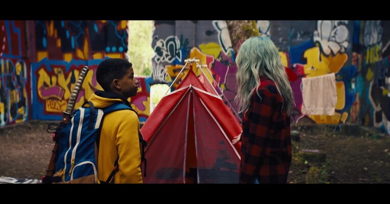 مرد آبی - پس‌زمینه