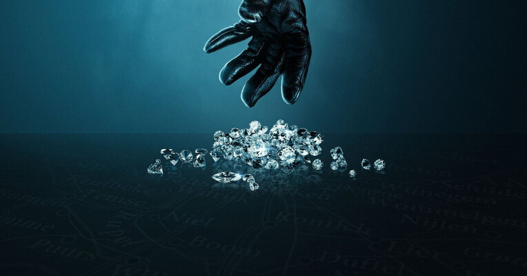 دزدیده شده: سرقت قرن - پس‌زمینه