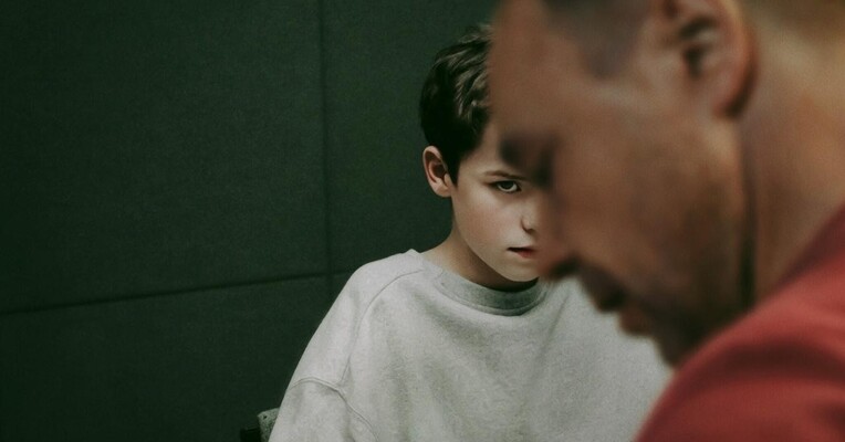 نوجوانی - پس‌زمینه