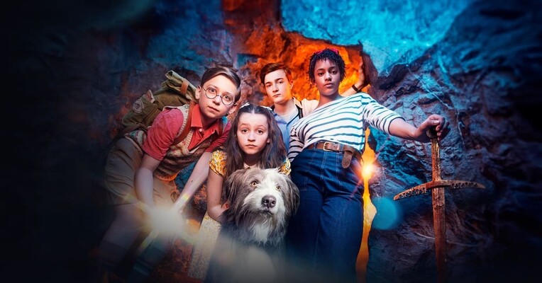 پنج معروف - پس‌زمینه