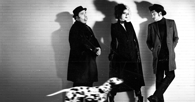 کروئلا - پس‌زمینه