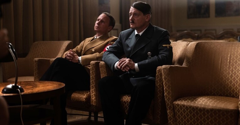 گوبلز و پیشوا - پس‌زمینه