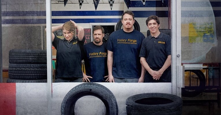 تایرهای ماشین - پس‌زمینه