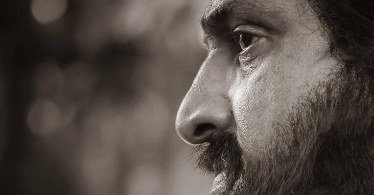 دهارماویر ۲ - پس‌زمینه