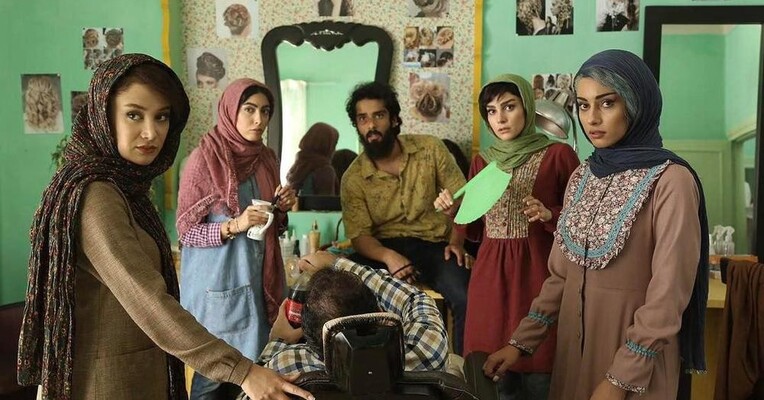 گشت ۲ - پس‌زمینه