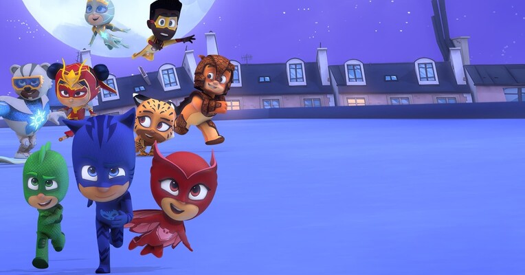 ابرقهرمانان نقابدار - پس‌زمینه