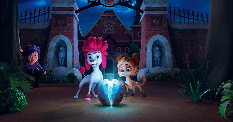 صددرصد گرگ: افسانه سنگ ماه - پس‌زمینه