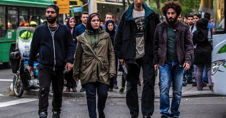 لانتوری - پس‌زمینه