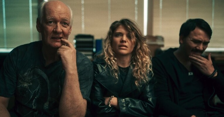 شرکت جنایتکاران - پس‌زمینه