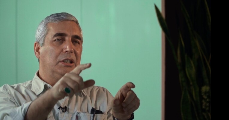 اصغر آقا آکتور سینما - پس‌زمینه