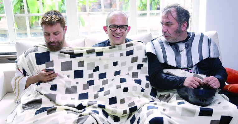 خرگیوش - پس‌زمینه