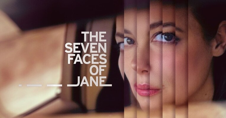 هفت چهره جین - پس‌زمینه