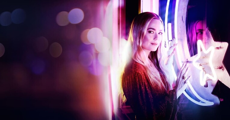 مگی - پس‌زمینه