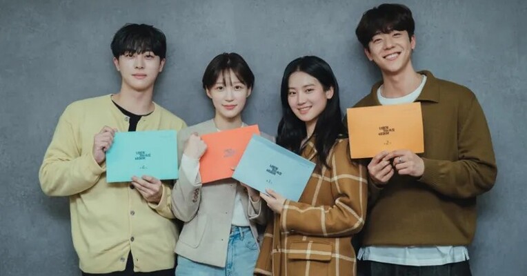 بازی صفر بر صفر - پس‌زمینه