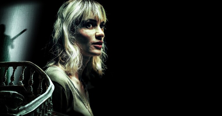 مراقب: سایه‌های گذشته - پس‌زمینه