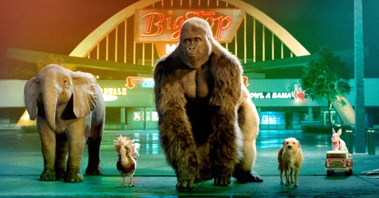 ایوان بی همتا - پس‌زمینه