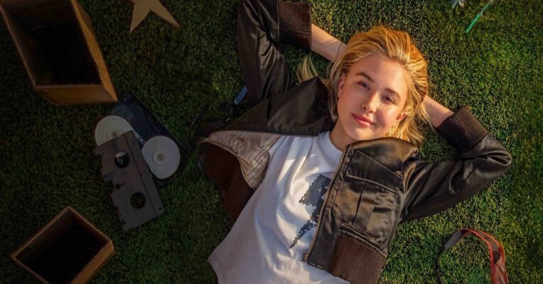 ماه و برگشت - پس‌زمینه