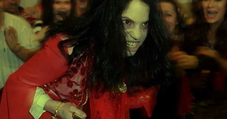 دابه: در اختیار داشتن - پس‌زمینه