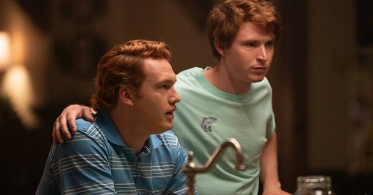 مرداف: مرگی در خانواده - پس‌زمینه