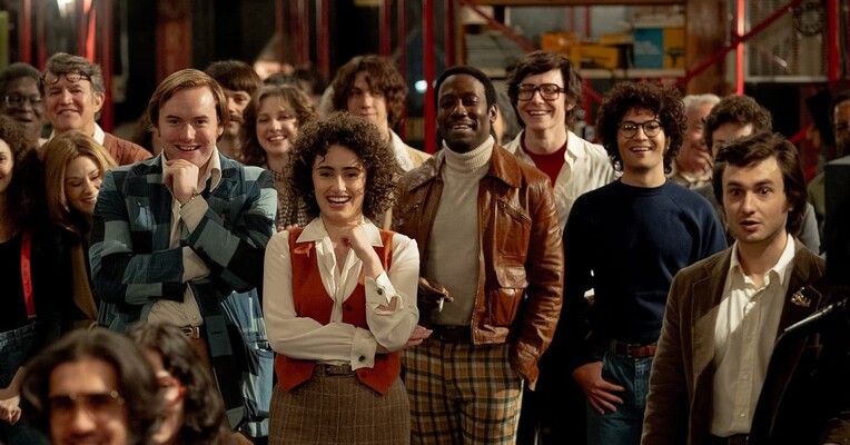 شنبه شب - پس‌زمینه