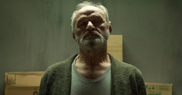 برایتون ۴ام - پس‌زمینه