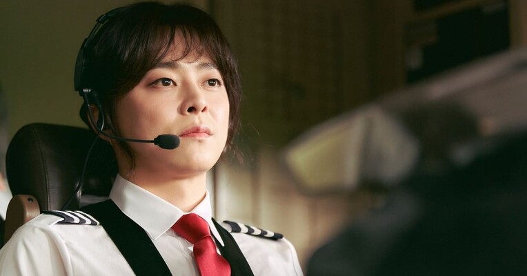 خلبان - پس‌زمینه