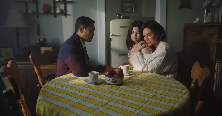 دختر کافه - پس‌زمینه