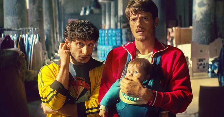 کلاهبرداری عاشقانه - پس‌زمینه