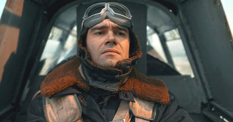 خلبان. نبردی برای بقا - پس‌زمینه