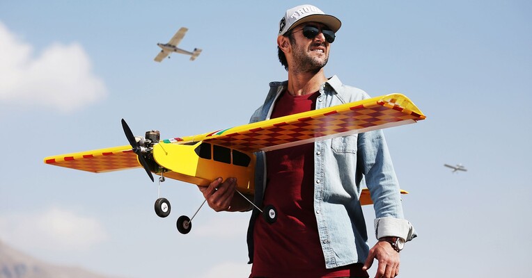 شعله‌ور - پس‌زمینه