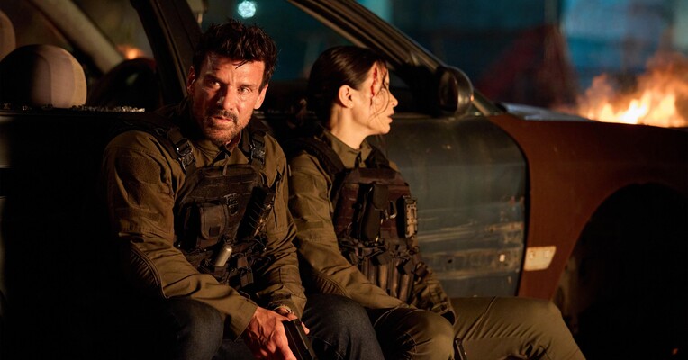 افسانه گرگینه‌ها - پس‌زمینه