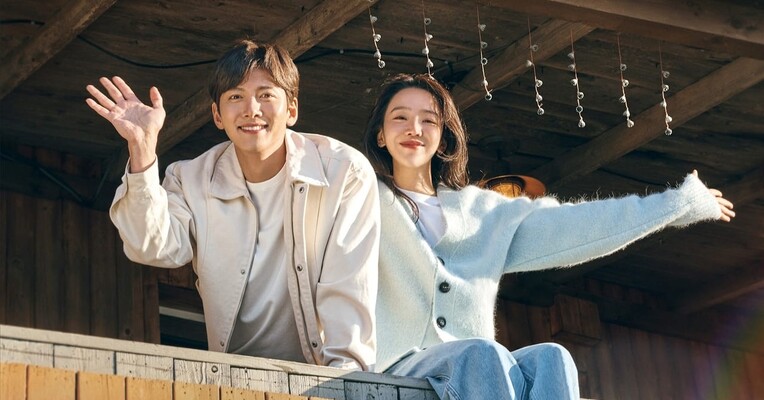 به سامدالری خوش آمدید - پس‌زمینه