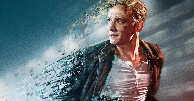 تو تحت تعقیبی - پس‌زمینه