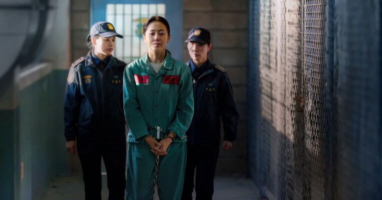 ملکه مانتیس - پس‌زمینه