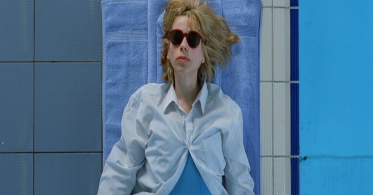 زیبای ابدی - پس‌زمینه