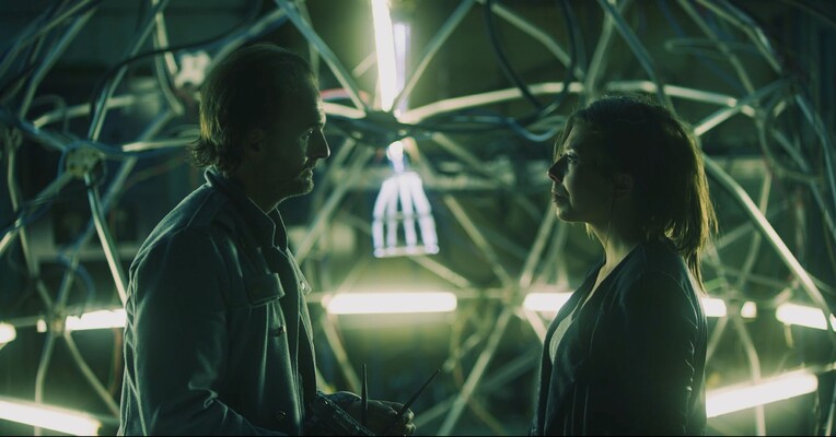 ضمیر هماهنگ - پس‌زمینه