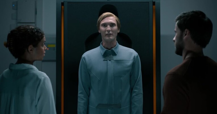 تی.آی.ام - پس‌زمینه