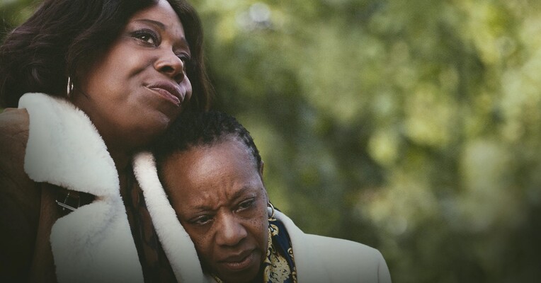 حقایق سخت - پس‌زمینه