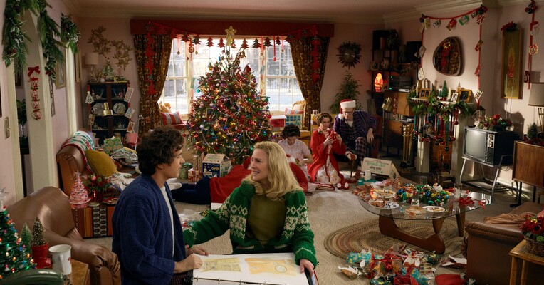 اینجا - پس‌زمینه