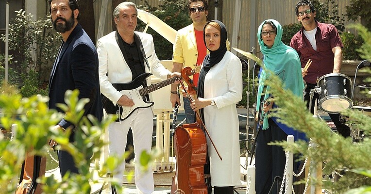 گروه آلما - پس‌زمینه