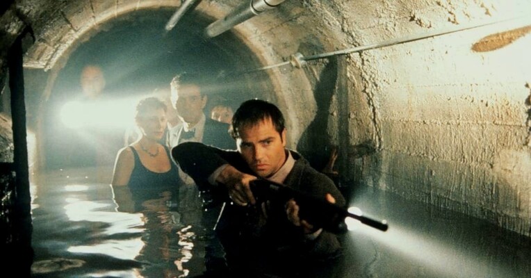 عتیقه - پس‌زمینه