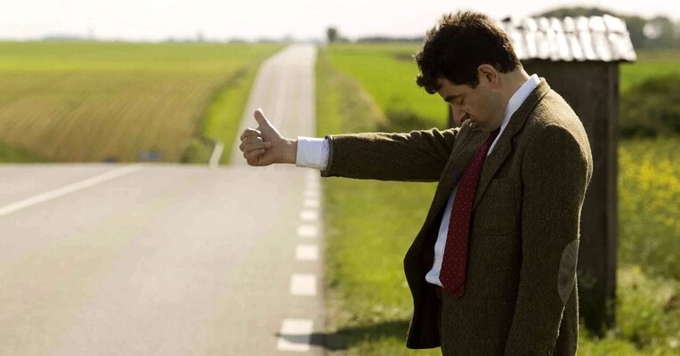 تعطیلات مستربین - پس‌زمینه