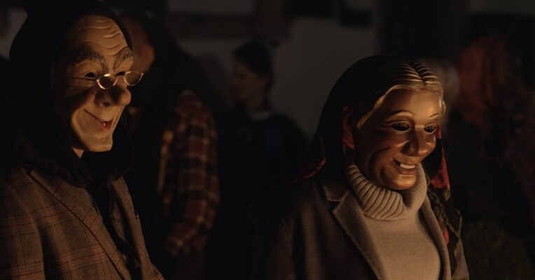 نفرین فاخته ها - پس‌زمینه