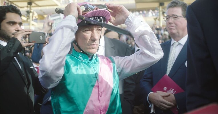 دتوری - پس‌زمینه