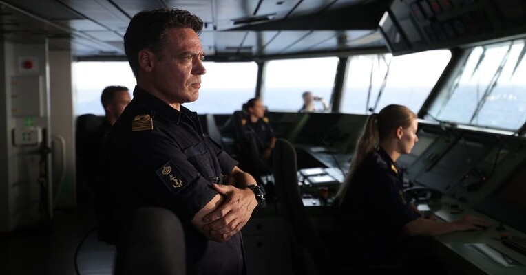 تهاجم - پس‌زمینه